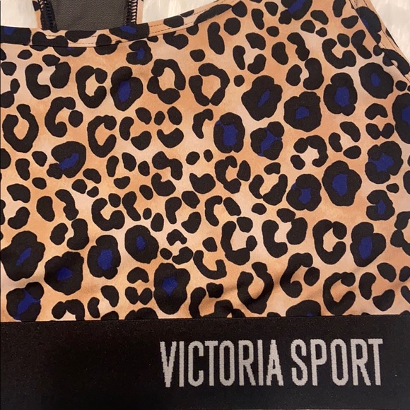 NWT Victoria’s Secret Sport Bra cheetah racer back - Picture 2 of 4